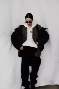 Тройка: Чёрная юбка и пиджак, белая рубашка