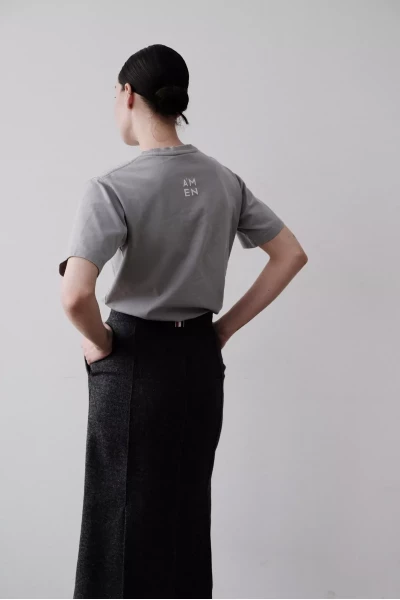 Чёрная юбка и рубашка